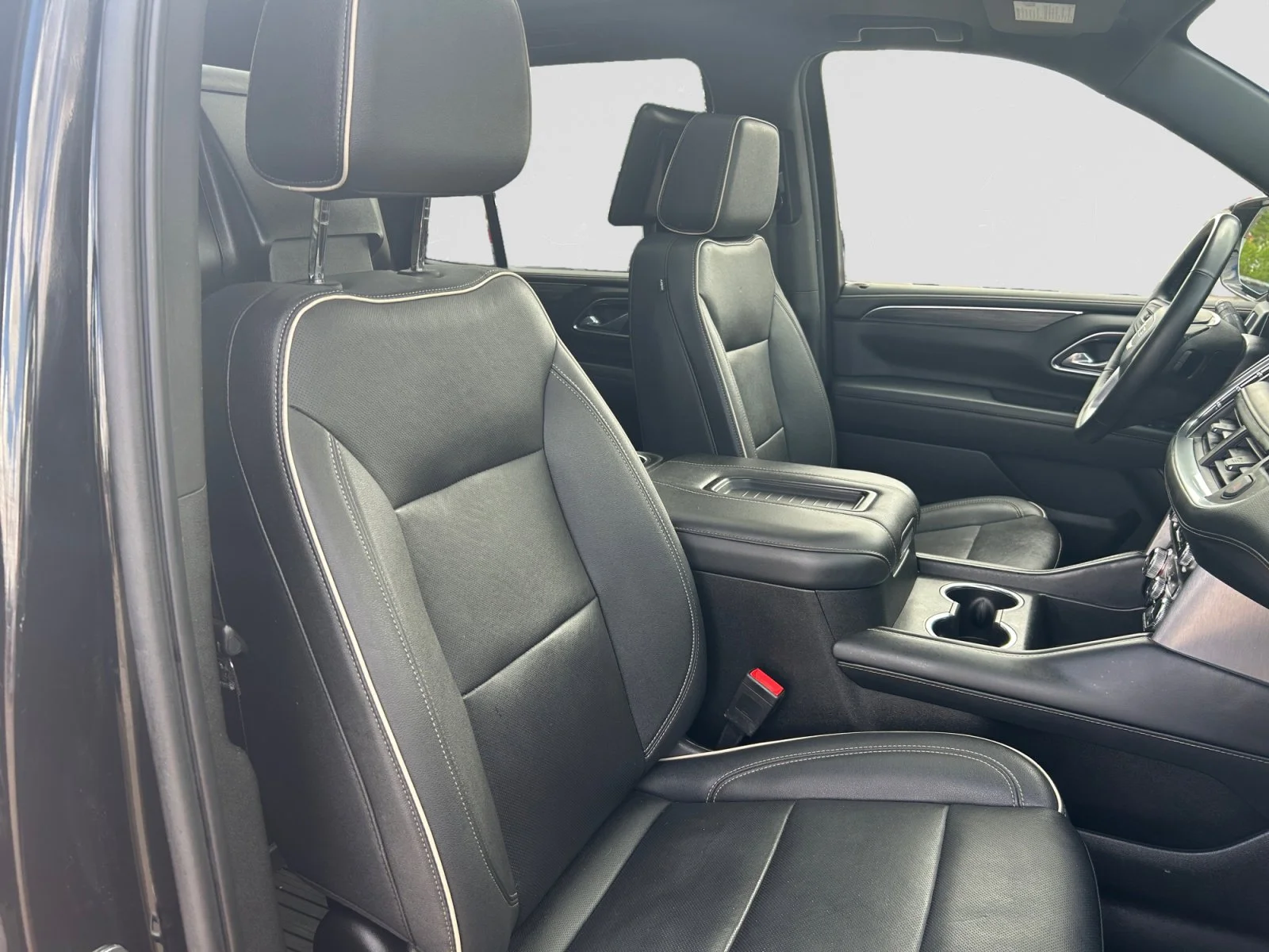 Used 2023 Black GMC SLT 4WD image 13