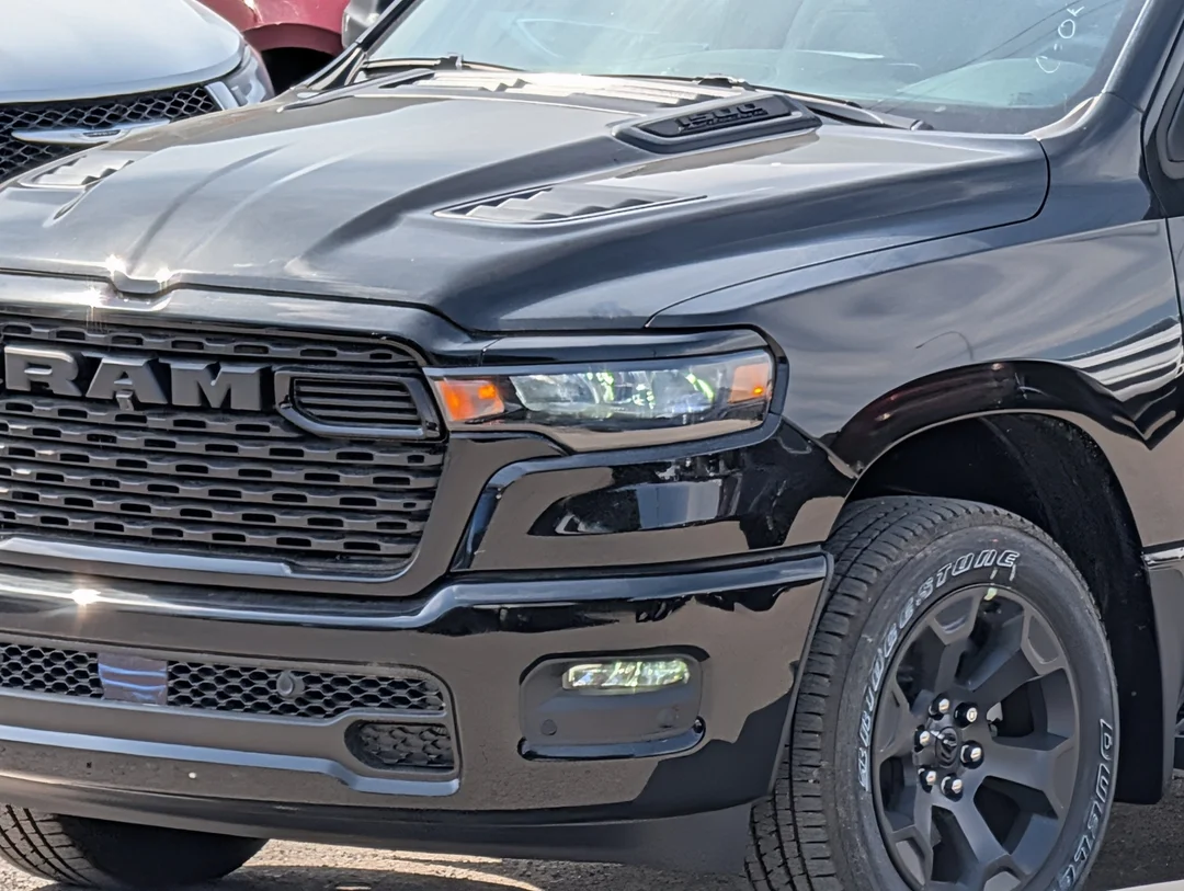 New 2026 Black RAM Express - - 3.0L Hurricane Twin Turbo - Black Express Pkg - 20 Wheels - Power Slide Window & More! image 10