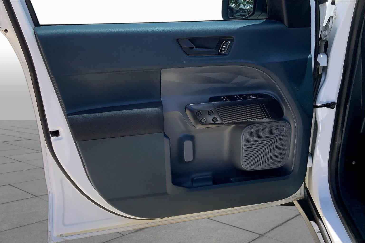 Used 2024 Oxford White Ford XL image 22