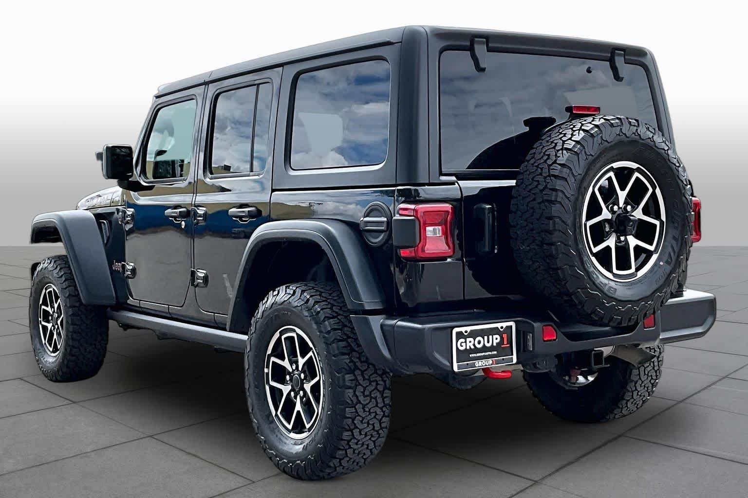 Used 2026 Black Clearcoat Jeep Rubicon image 12