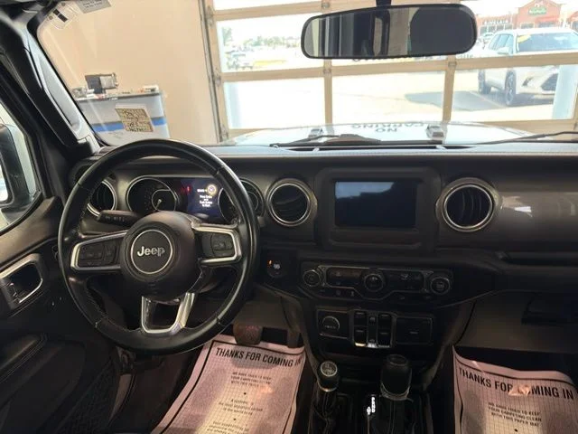 Used 2020 Silver Jeep Unlimited Sahara image 18