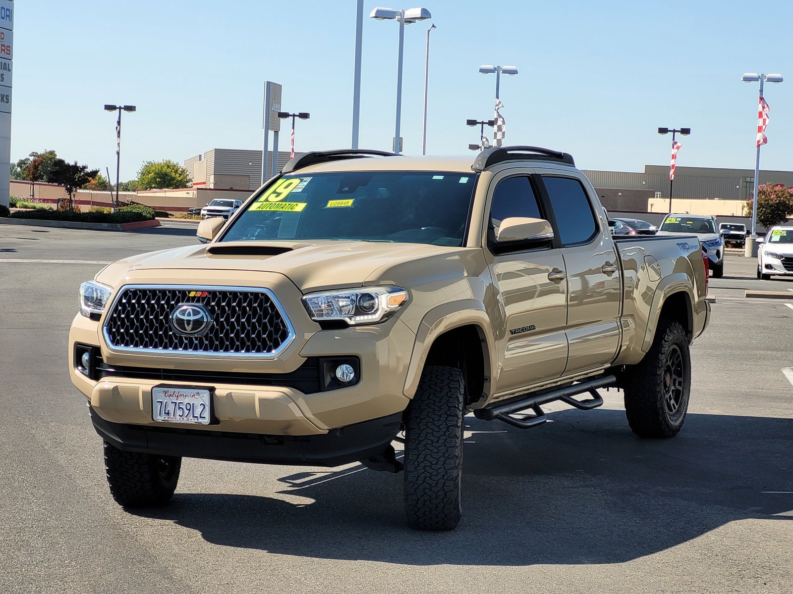 Used 2019  Toyota  image 8