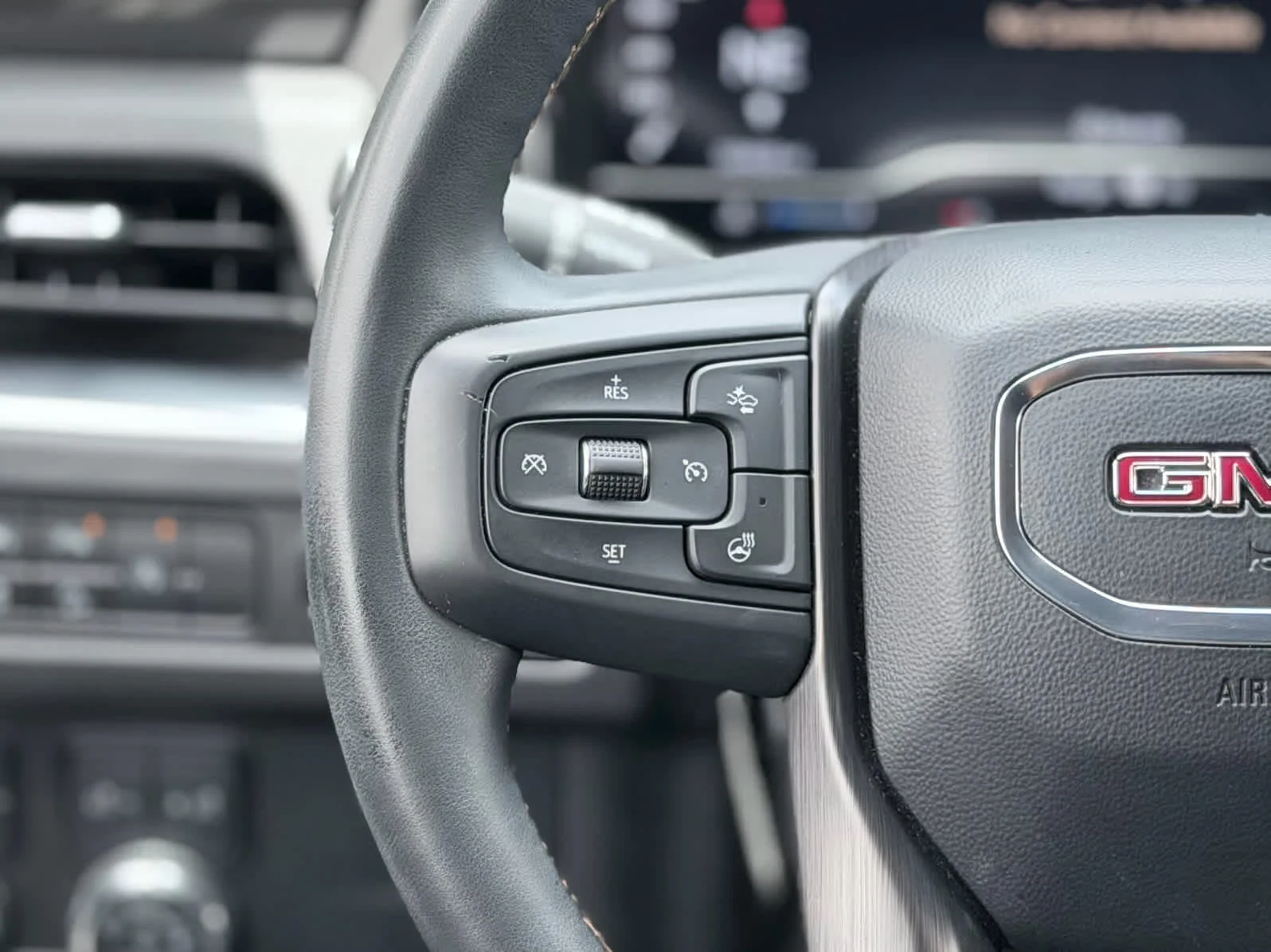 Used 2023 Sterling Metallic GMC AT4 image 31