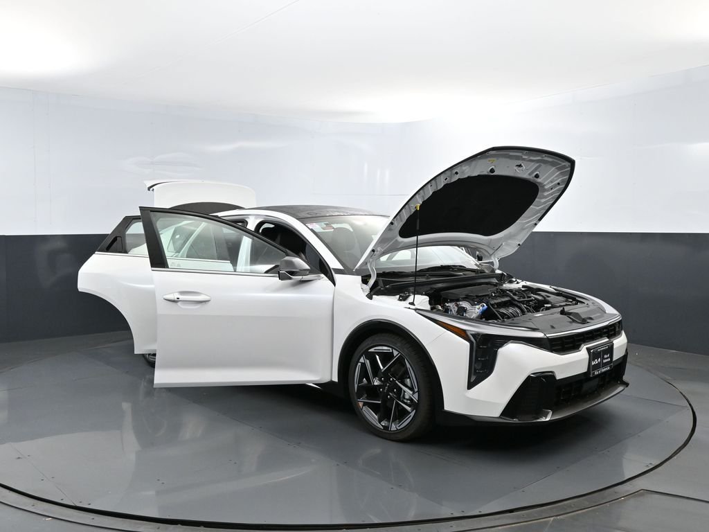 New 2026 Snow White Pearl Kia GT-Line image 27