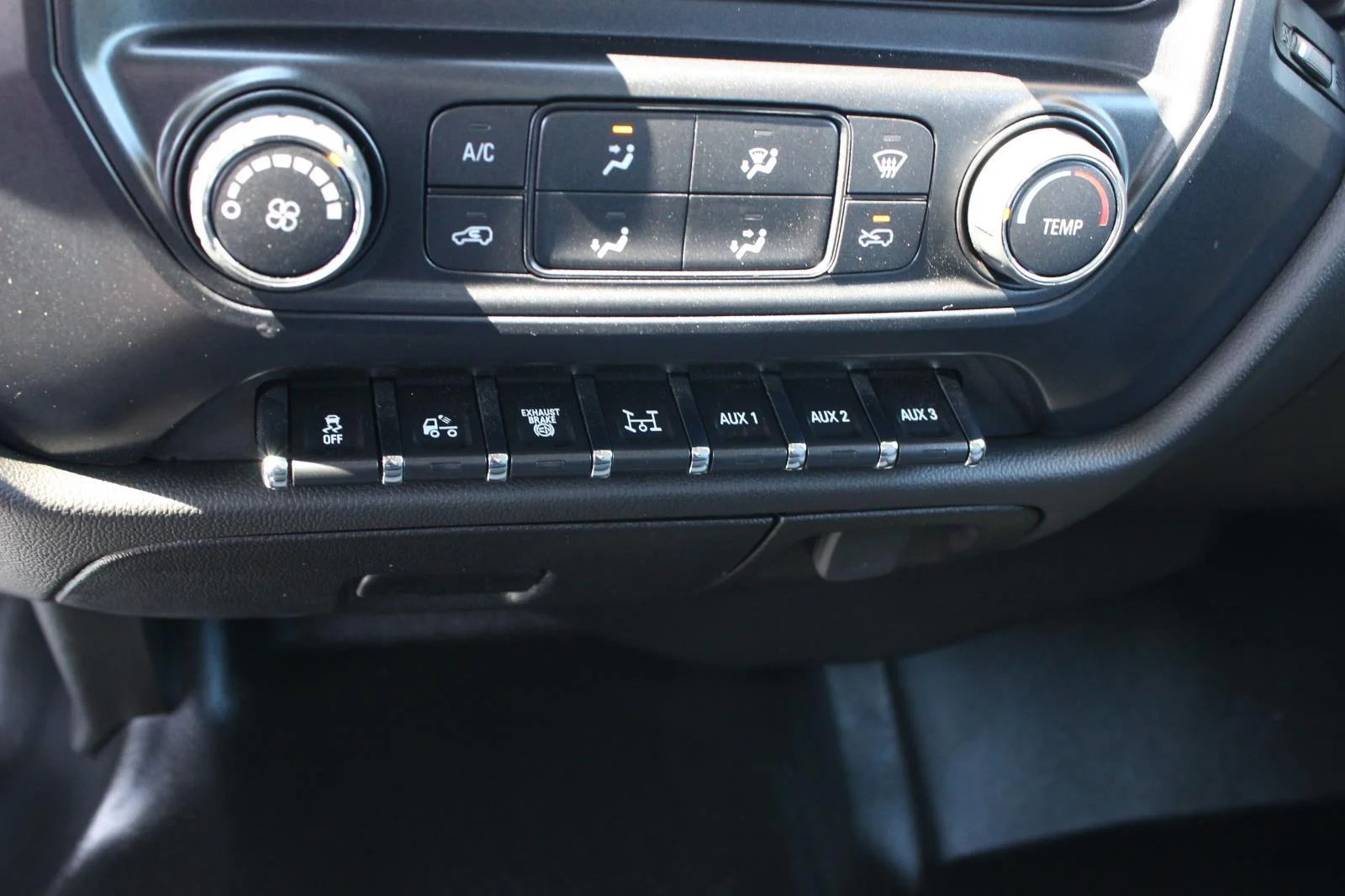 Used 2024 Summit White Chevrolet Work Truck image 27