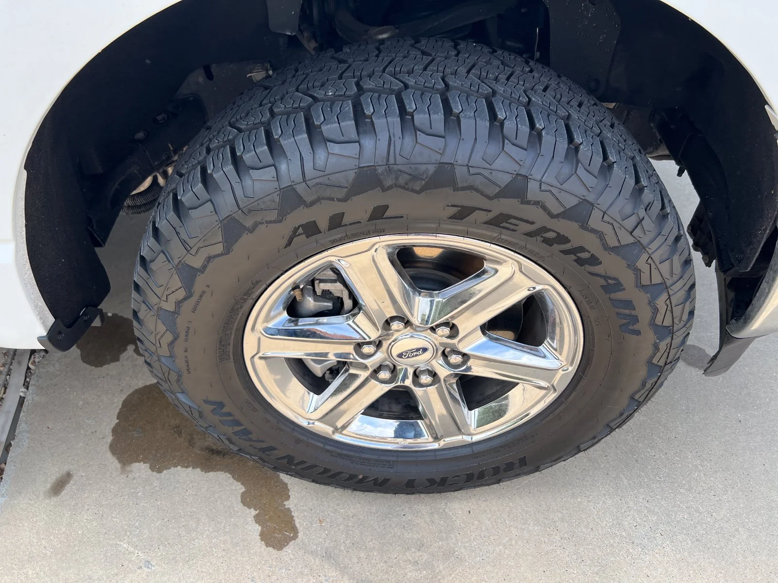Used 2025 White Ford XLT image 9