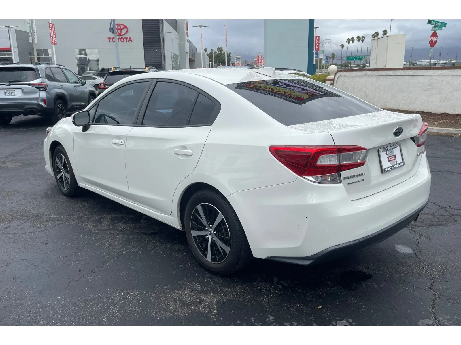 Used 2022 Crystal White Pearl Subaru Premium image 3