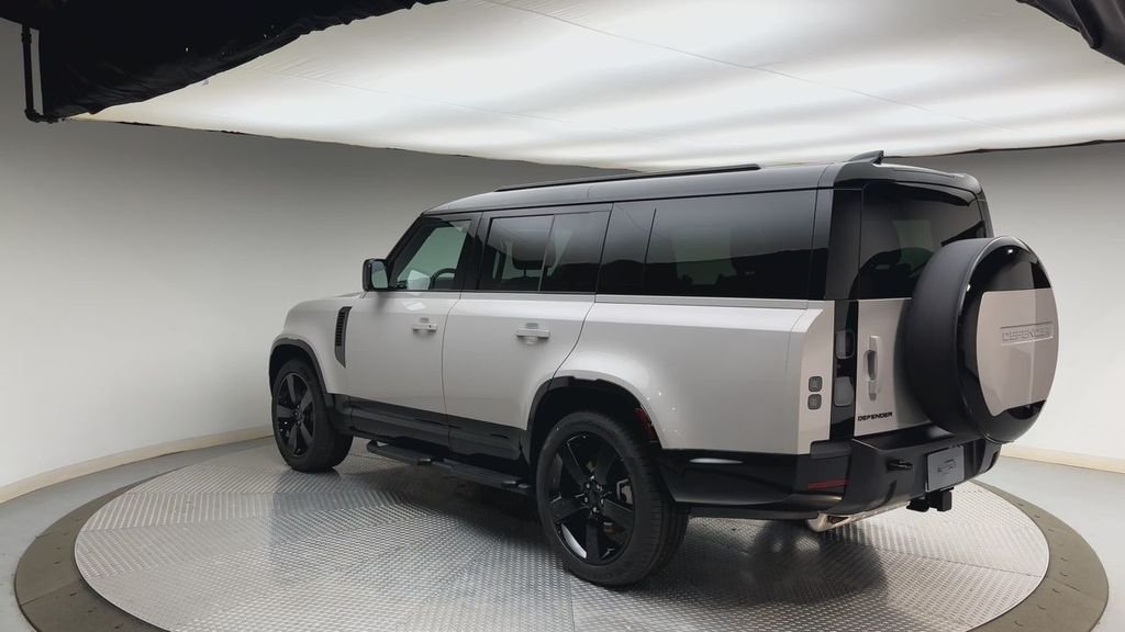New 2026 Borasco Grey LAND ROVER X-Dynamic SE image 4
