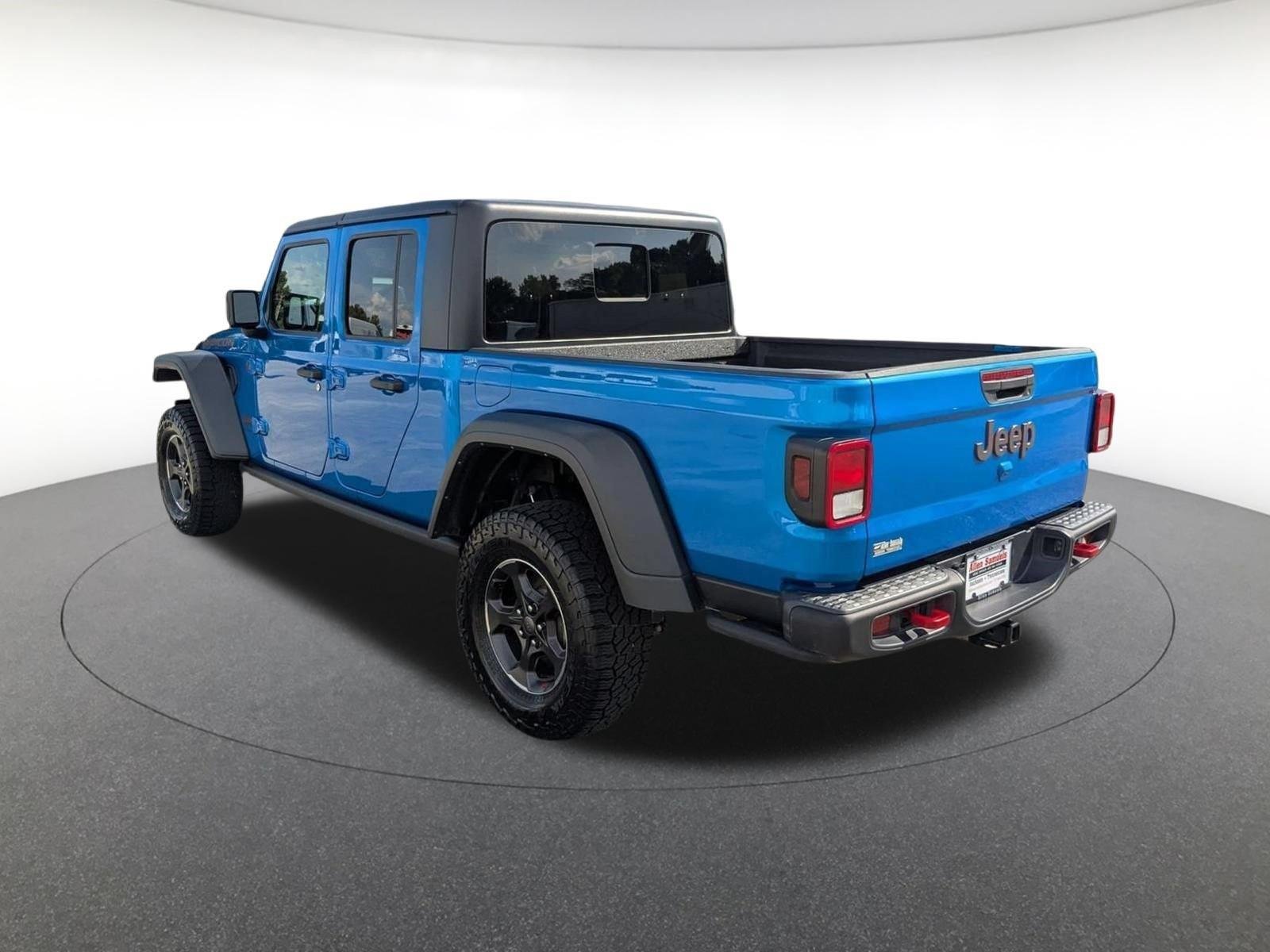 Used 2023 Hydro Blue Pearlcoat Jeep Rubicon image 7