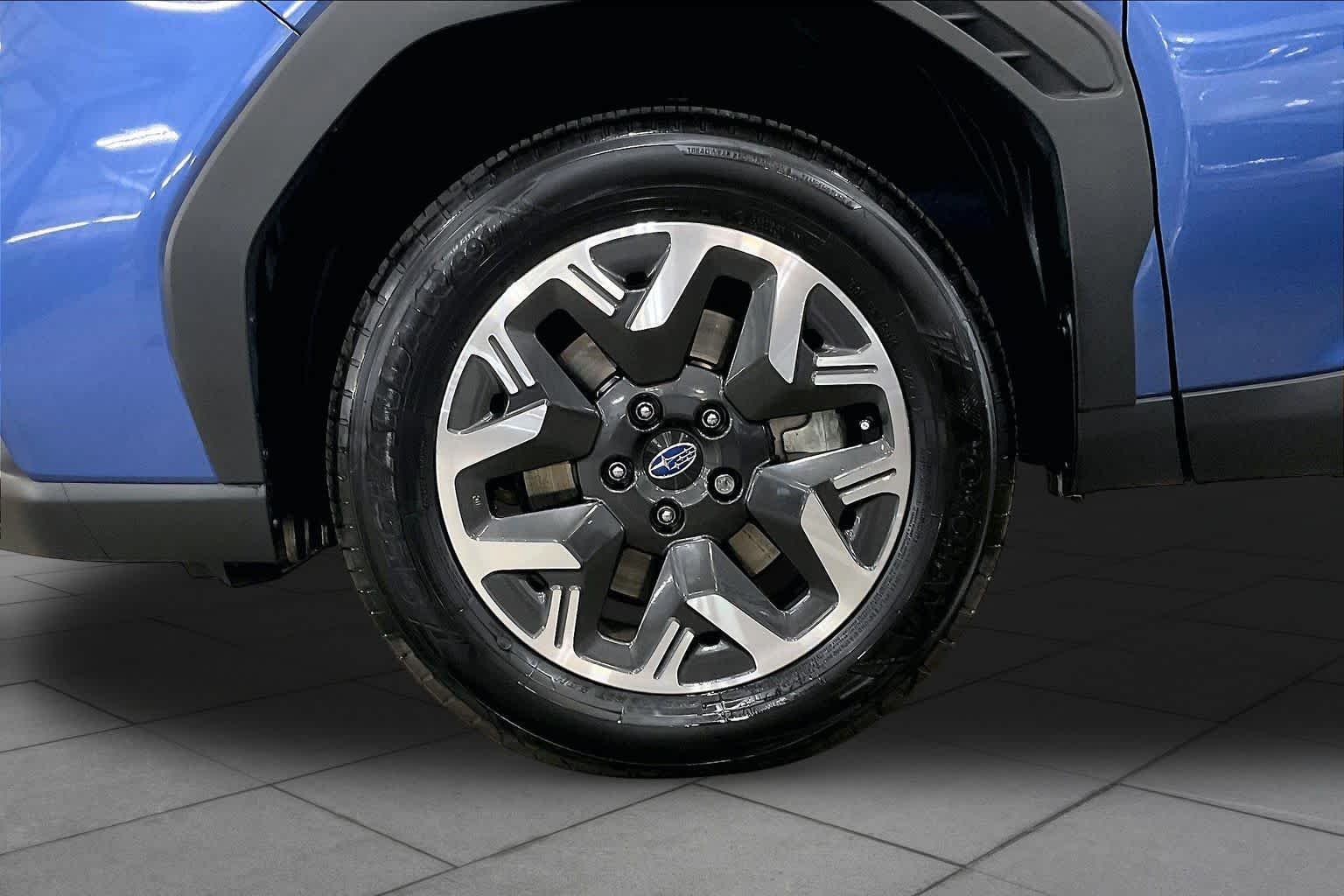 Used 2026 Daybreak Blue Pearl Subaru Premium image 10