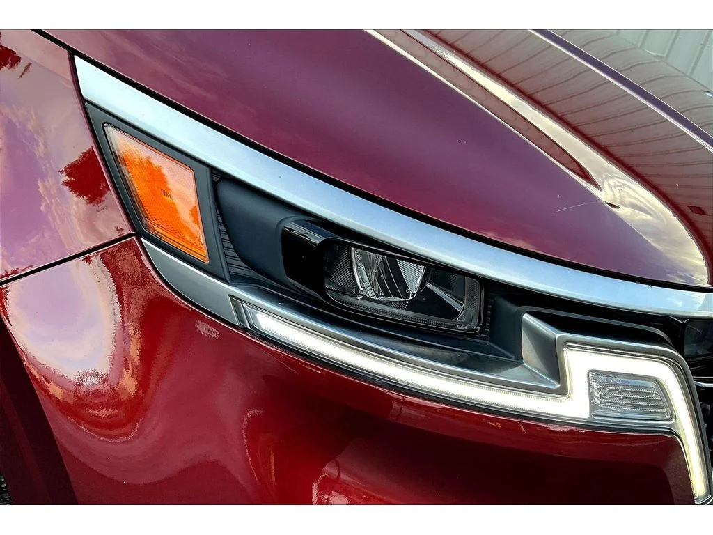Used 2024 Flare Red Kia LX image 28
