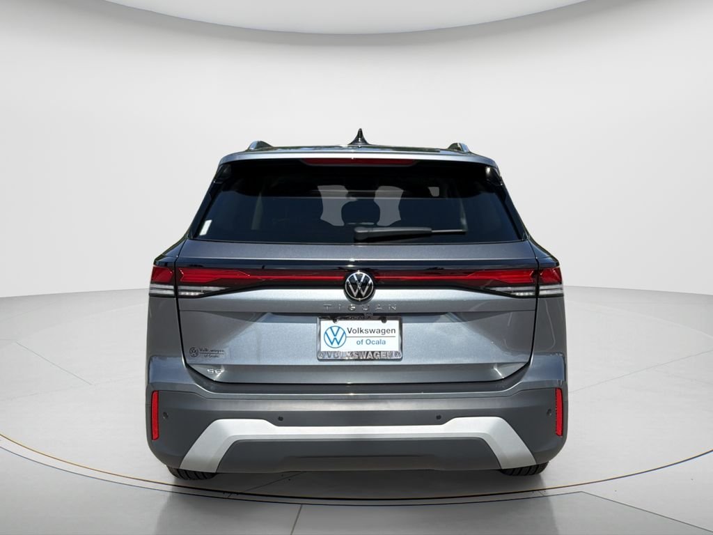 New 2026 Platinum Gray Metallic Volkswagen 2.0T SE image 7