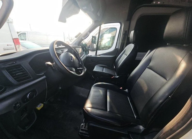 Used 2024 Oxford White Ford Base image 2