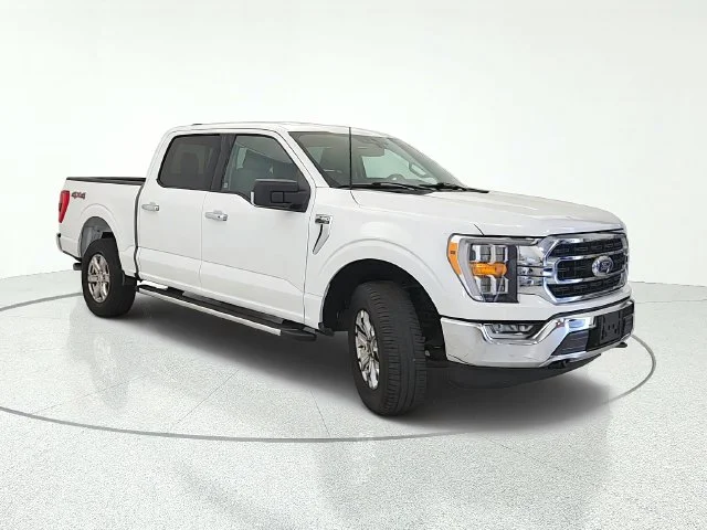 Certified Used 2023 Oxford White Ford XLT image 8