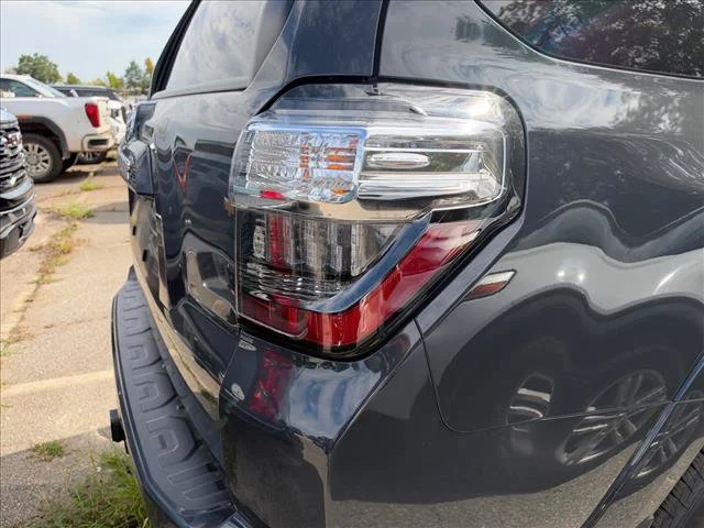 Used 2024  Toyota SR5 image 19
