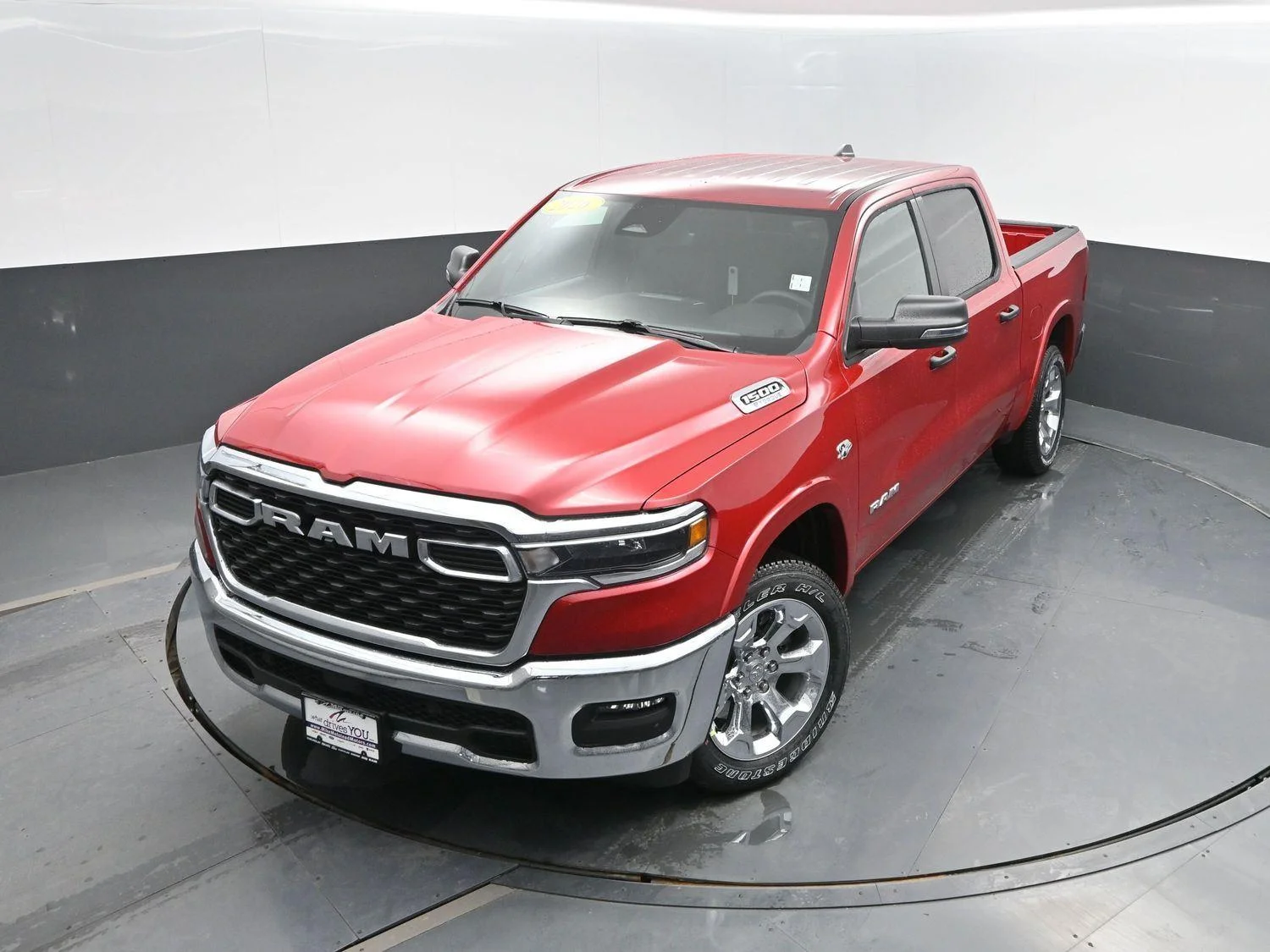 New 2026 Molten Red Pearl-Coat Exterior Paint RAM Big Horn image 39