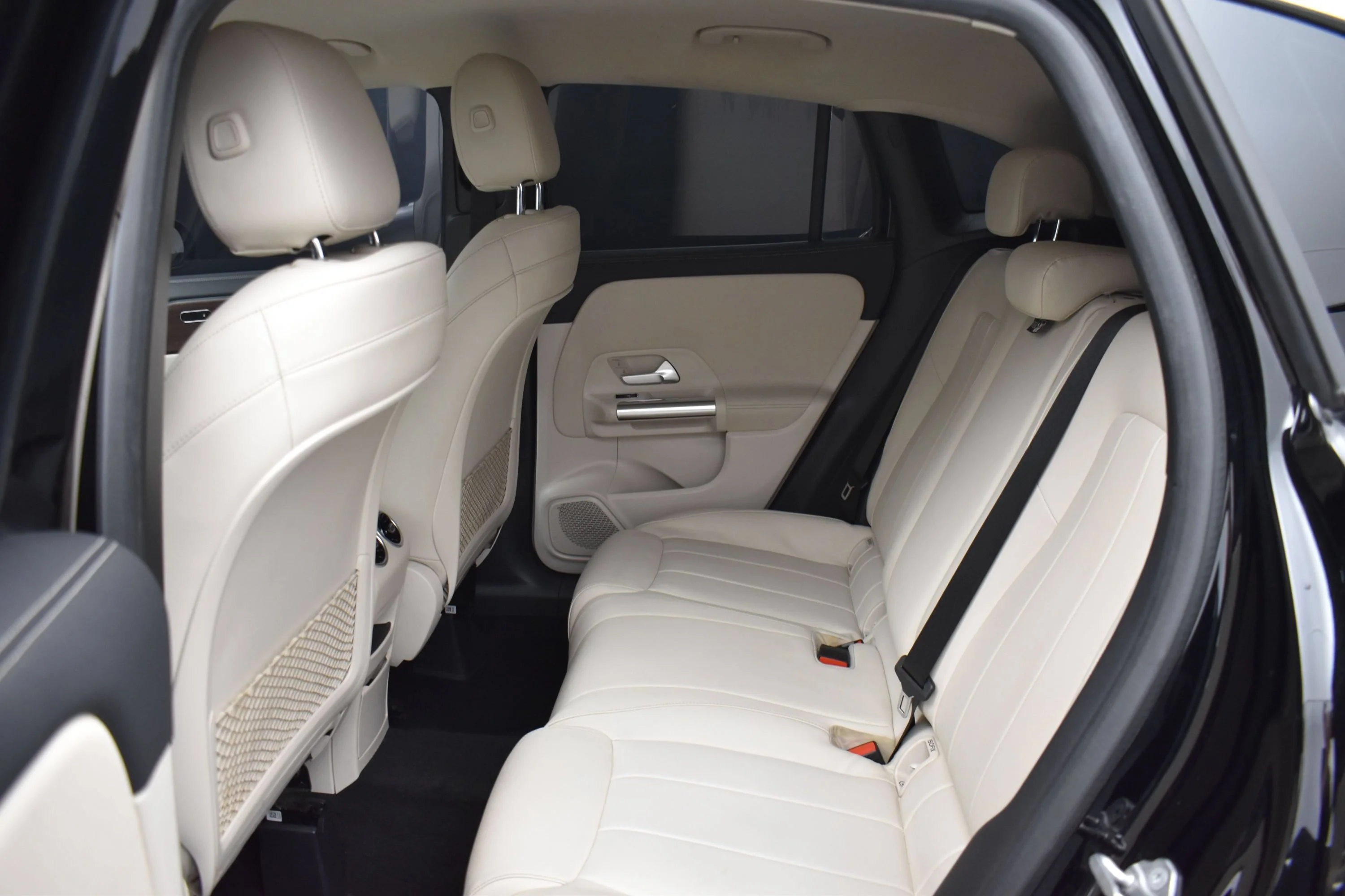 Used 2021 Night Black Mercedes-Benz GLA 250 image 12