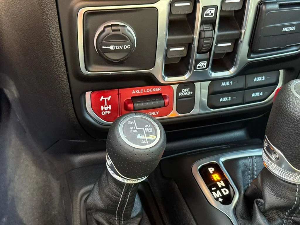 New 2026 Gray Jeep Mojave X image 26