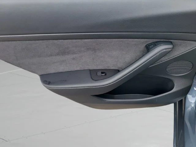 Used 2022 Gray Tesla Long Range image 17