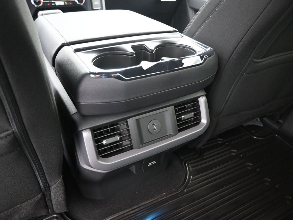 New 2026 Oxford White Ford XLT image 21