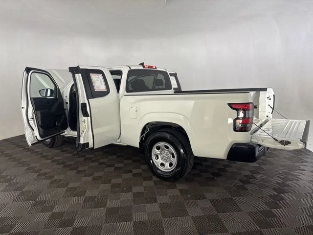 Used 2022 White Nissan S image 16