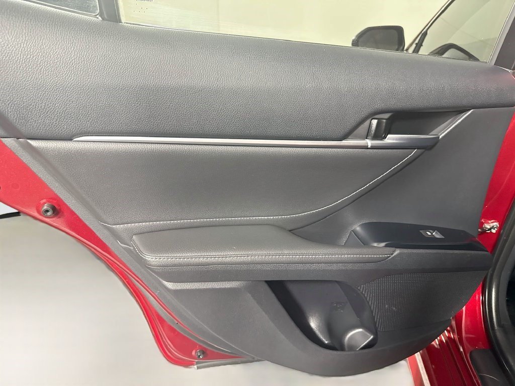 Used 2018 Wind Chill Pearl Toyota XSE V6 image 22