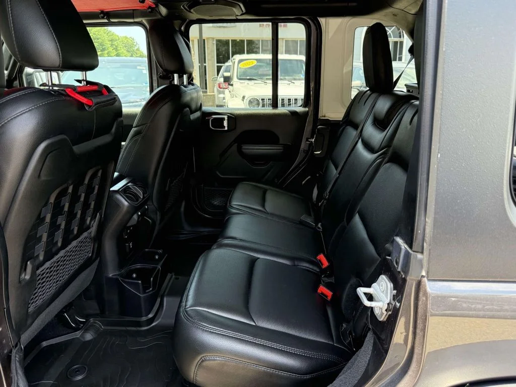 Used 2021 Gray Jeep Unlimited Rubicon image 14