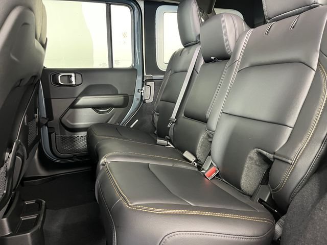 New 2026 Anvil Clear-Coat Exterior Paint Jeep Sahara image 7