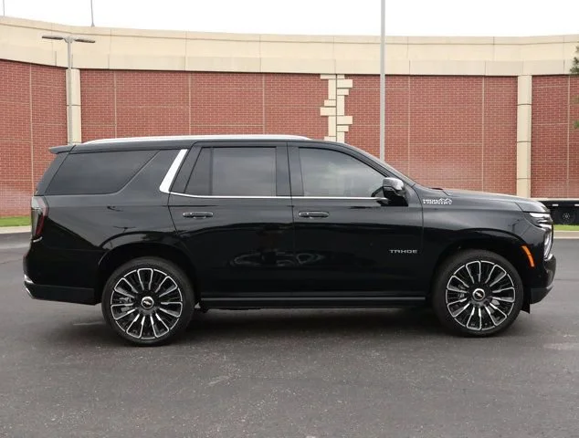 New 2026 Black Chevrolet High Country image 39