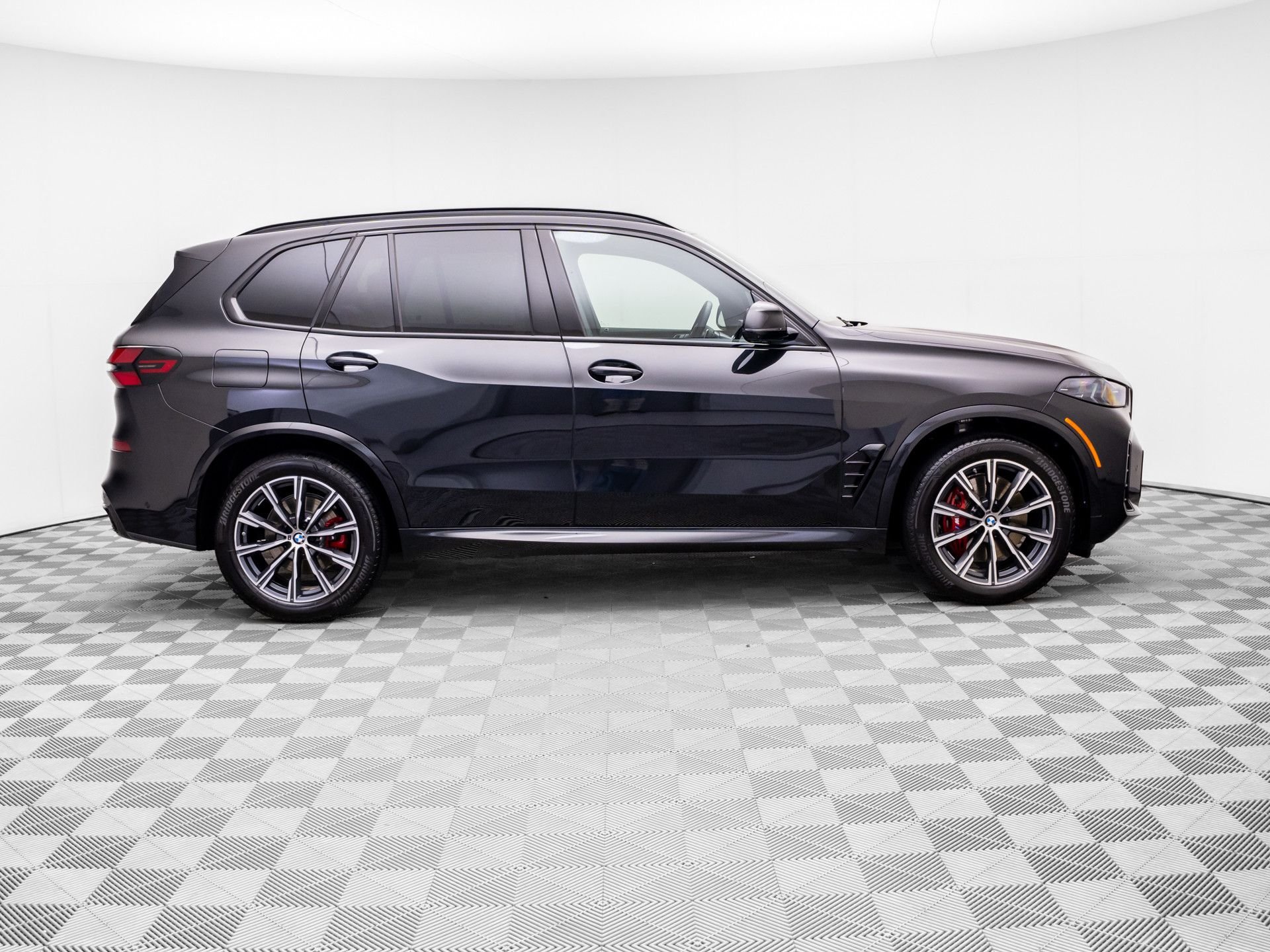 Certified Used 2024 Black Sapphire Metallic BMW xDrive40i image 6