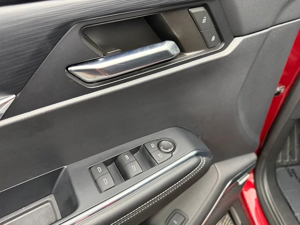 Used 2024 Red GMC Elevation image 19