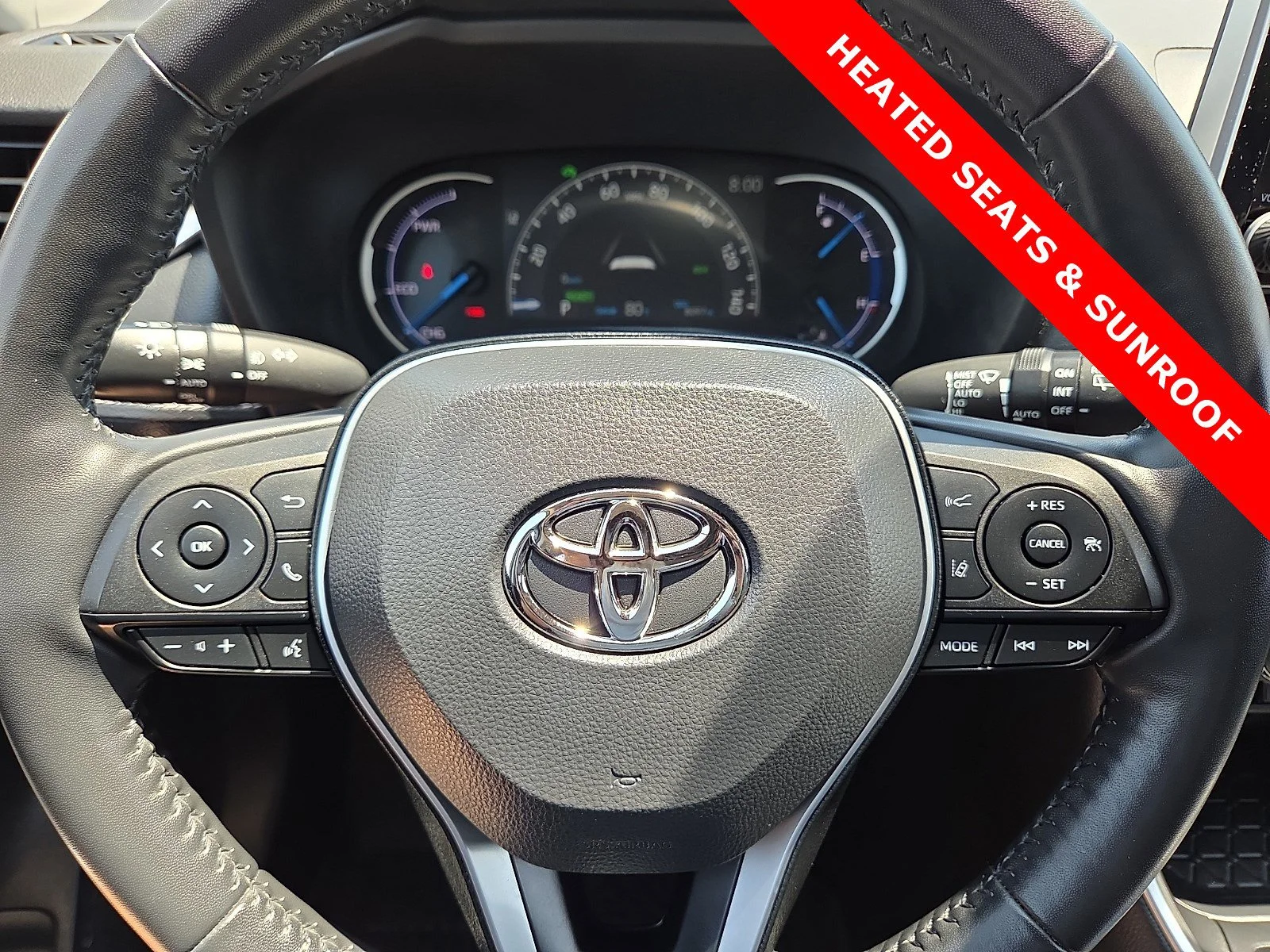 Used 2024 Magnetic Gray Metallic Toyota Hybrid XLE Premium image 24