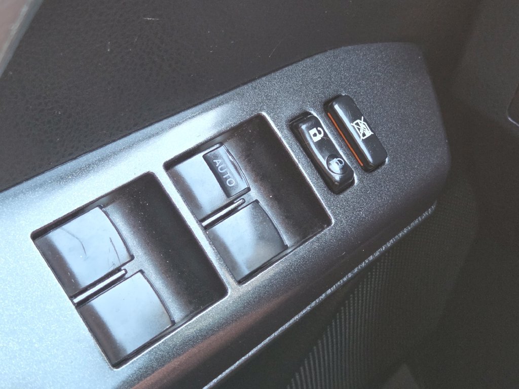 Used 2017 White Toyota LE image 27
