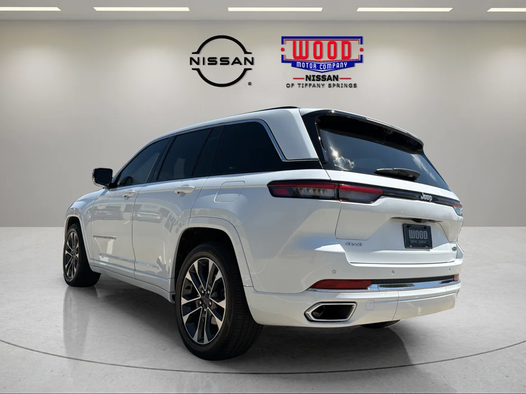 Used 2025 White Jeep Overland image 4