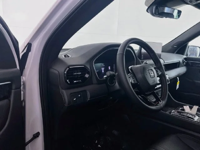 New 2027 Platinum White Pearl Honda  image 9