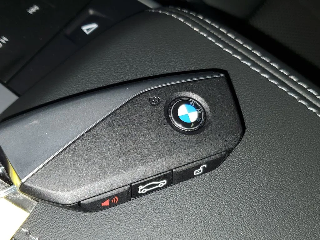Used 2026 Alpine White BMW xDrive28i image 25