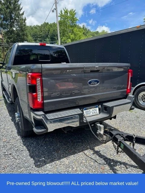 Used 2024 Gray Ford Lariat image 10