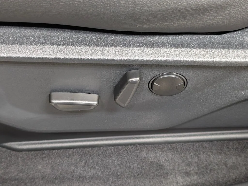 New 2026 Carbonized Gray Metallic Ford Lariat® image 18