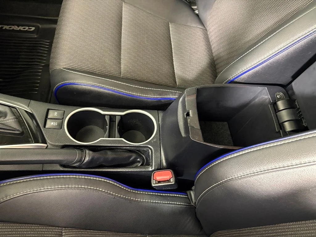 Used 2018 Gray Toyota SE image 30