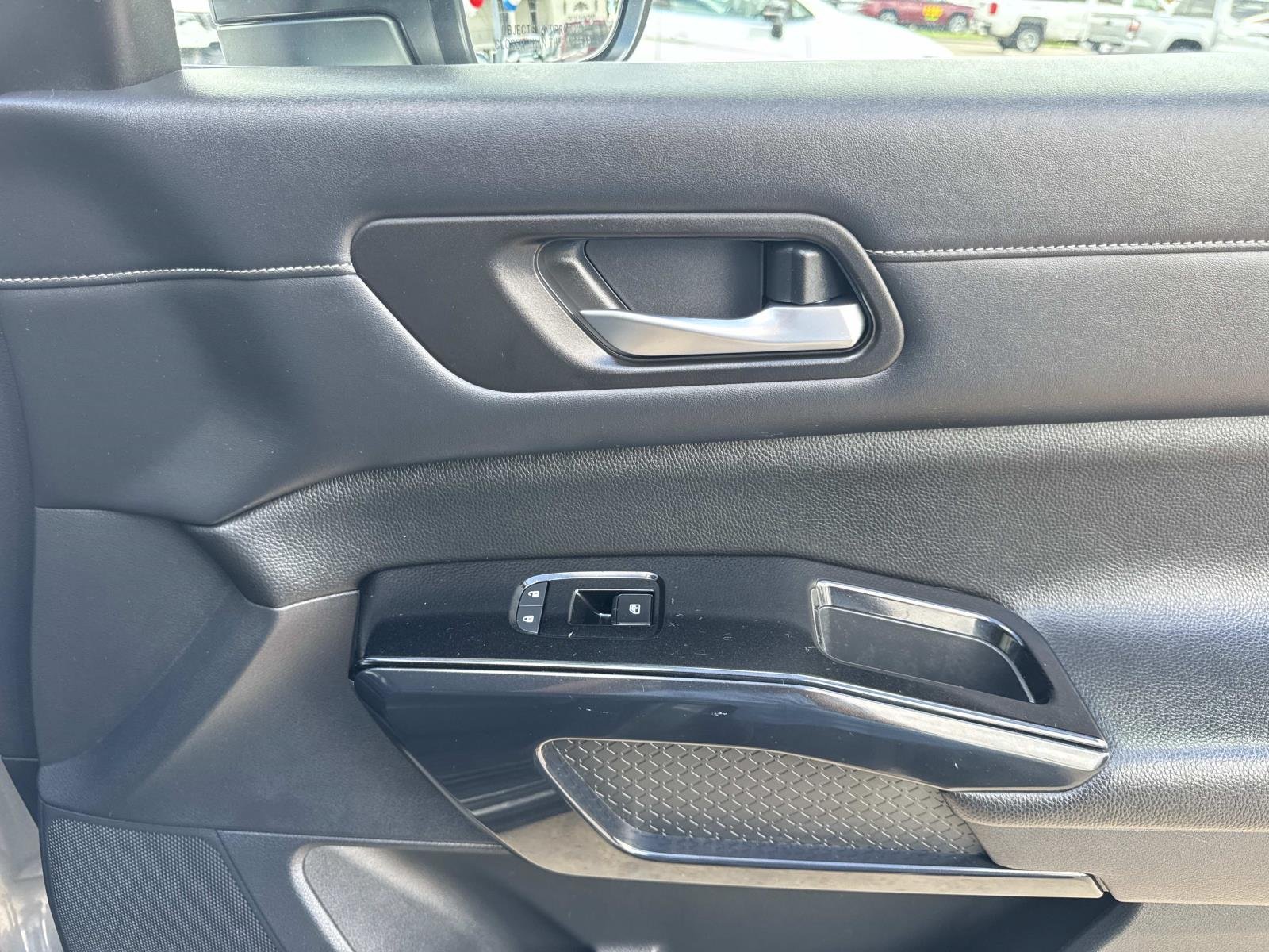 Used 2022 Gun Metallic Nissan S image 14