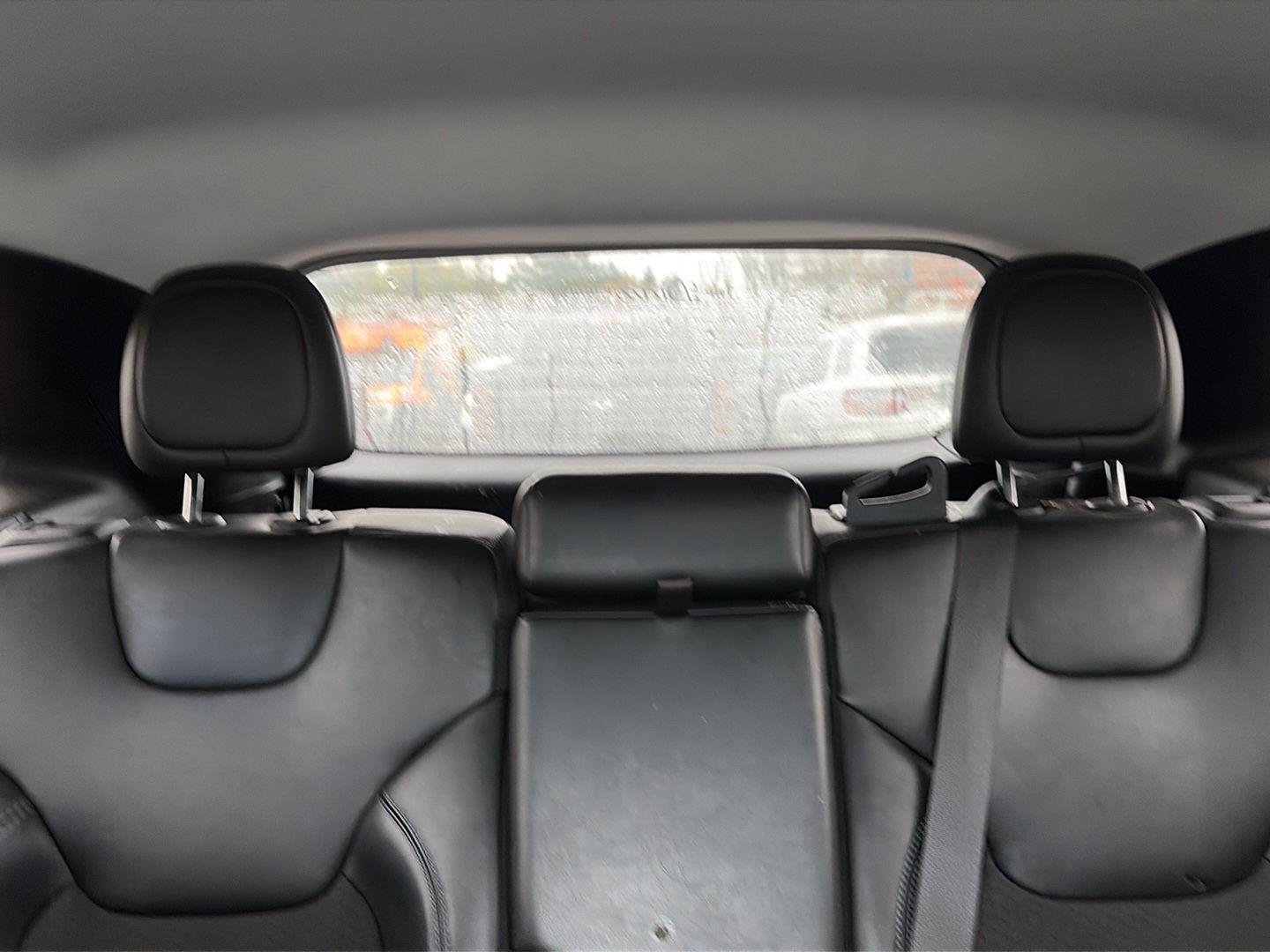 Used 2019 Granite Crystal Metallic Clearcoat Jeep Latitude Plus image 12