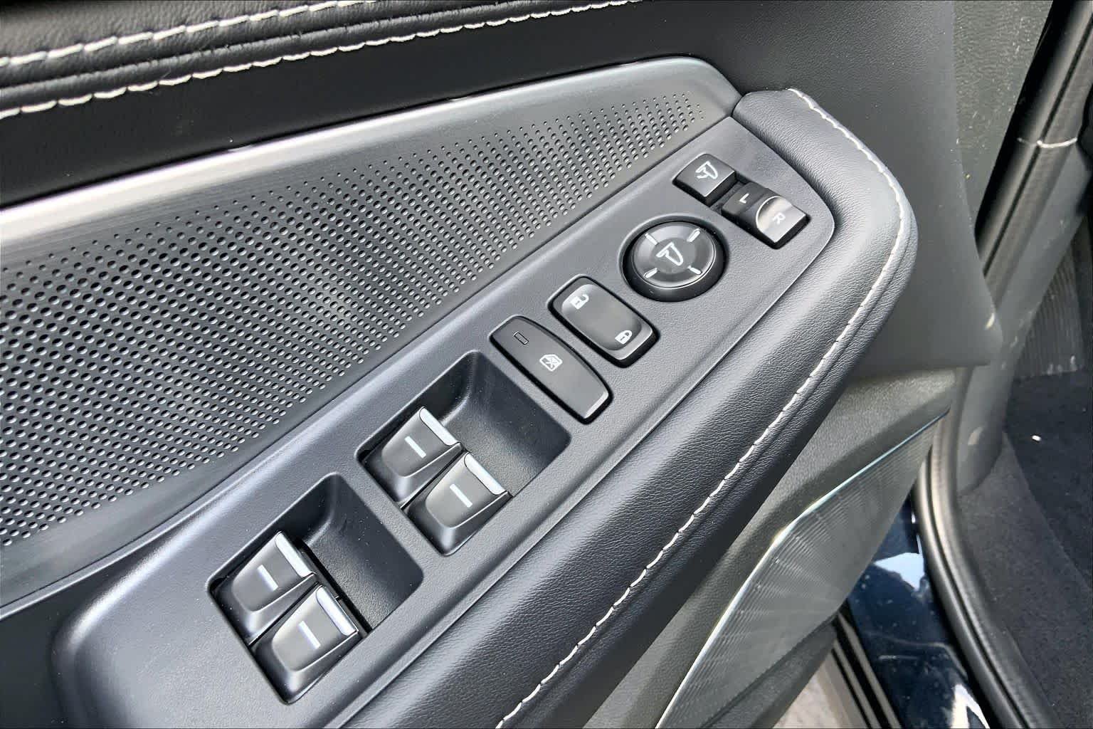 New 2026 Majestic Black Pearl Acura w/Advance Package image 13