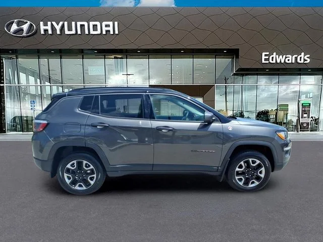 Used 2017 Gray Jeep Trailhawk image 6