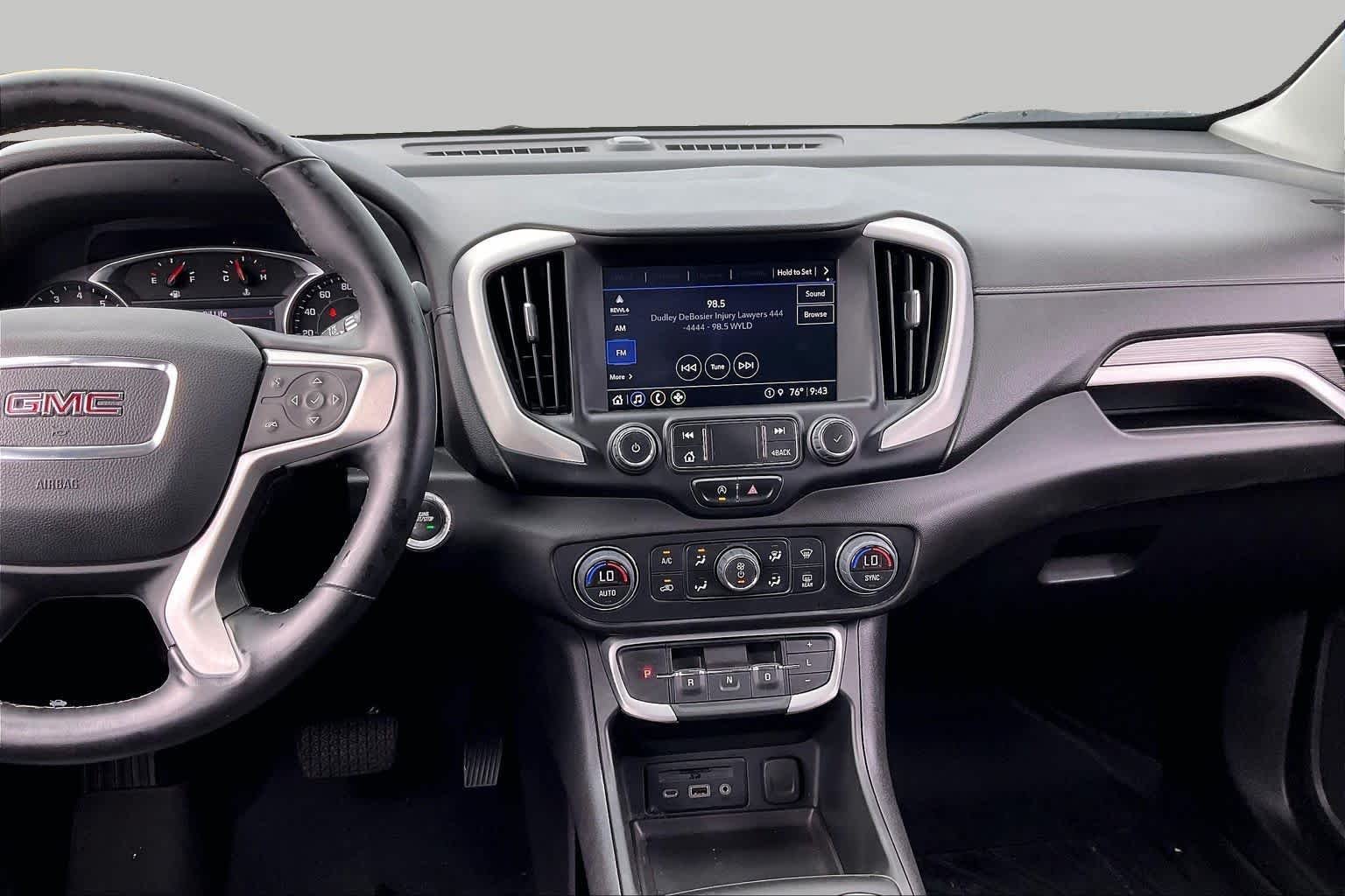 2023 GMC Terrain SLT - Photo 10