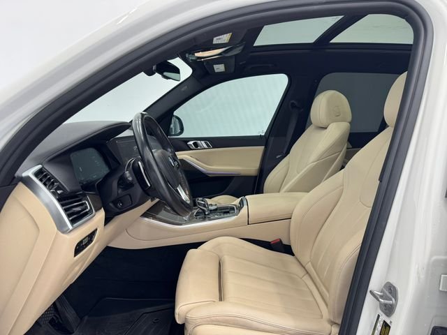 Used 2021 Alpine White BMW sDrive40i image 16