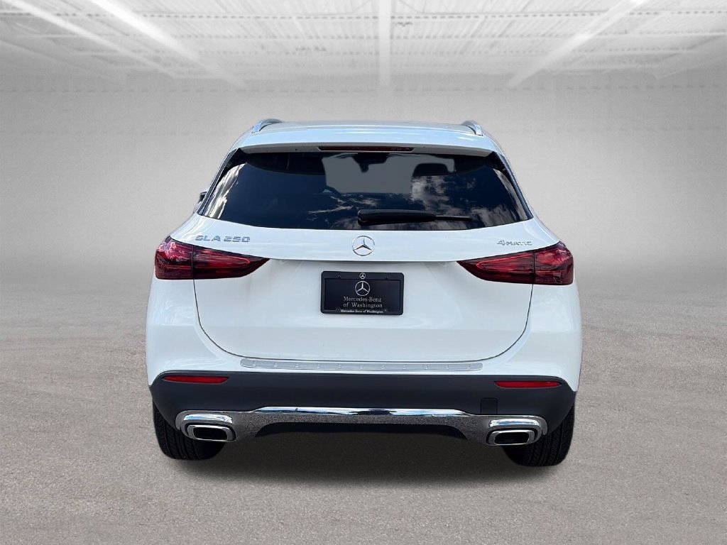 New 2026 Polar White Mercedes-Benz GLA 250 image 4