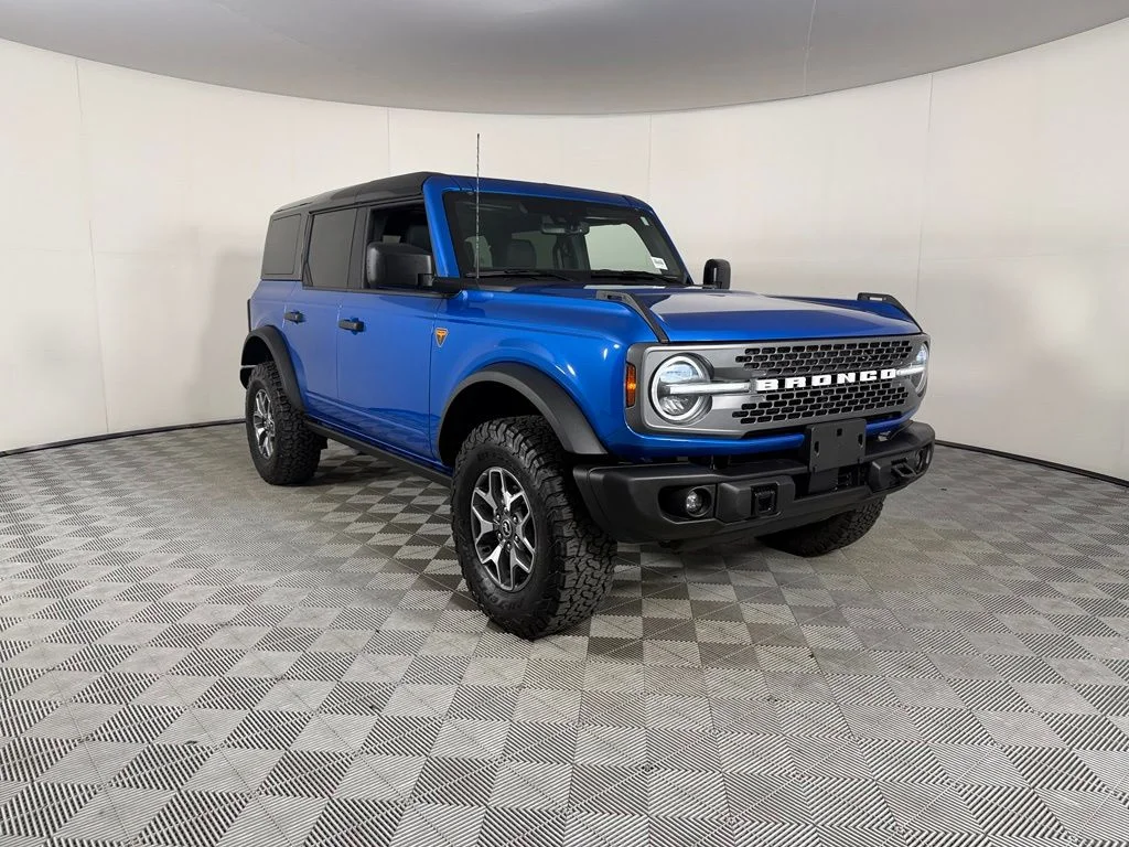 Certified Used 2025 Blue Ford Badlands image 3