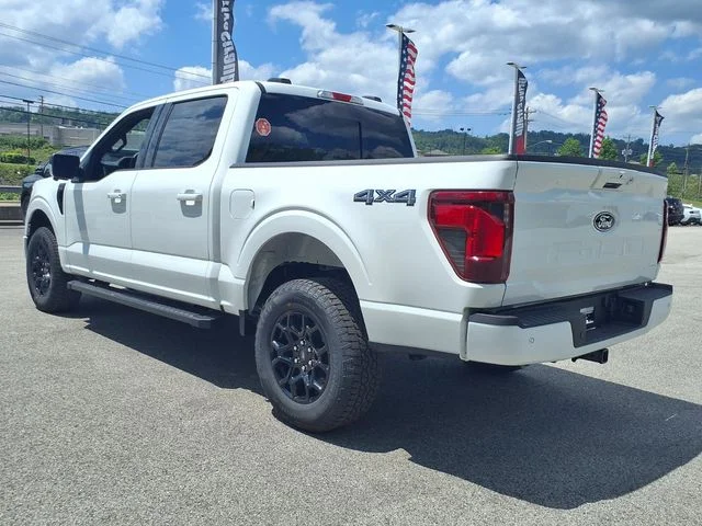 New 2026 Oxford White Ford XLT image 3
