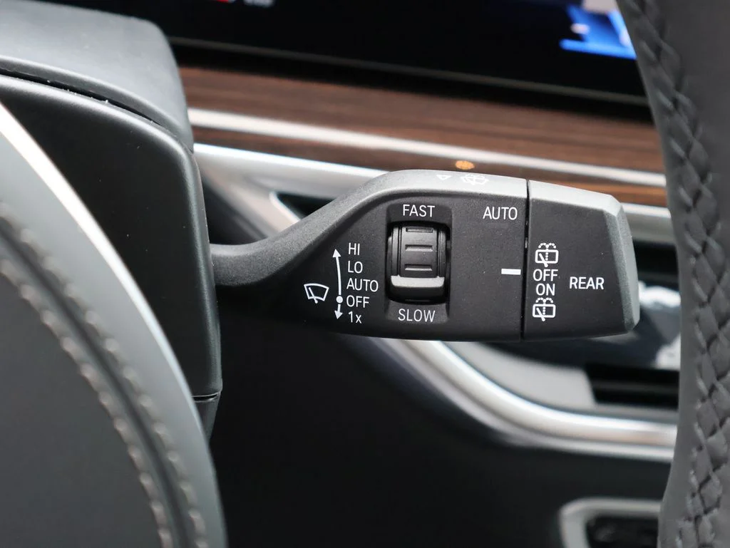 New 2027 White BMW xDrive40i image 38