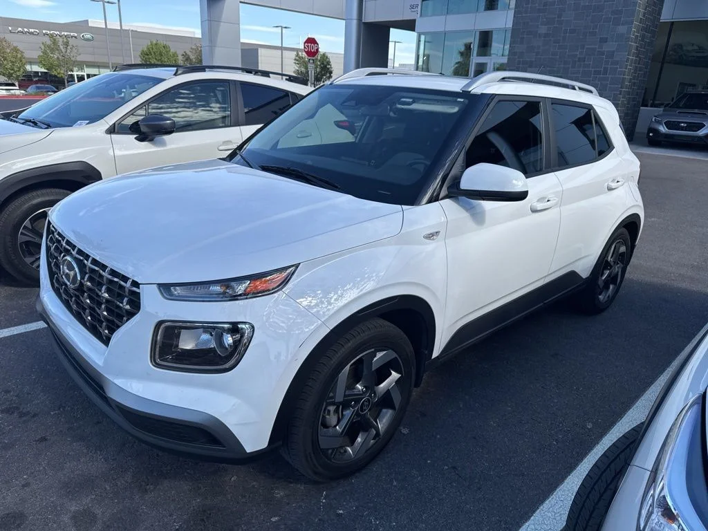 Used 2023 White Hyundai SEL image 30